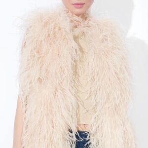 SOUTHERN COTTON➕NWT Faux Feathered Vest